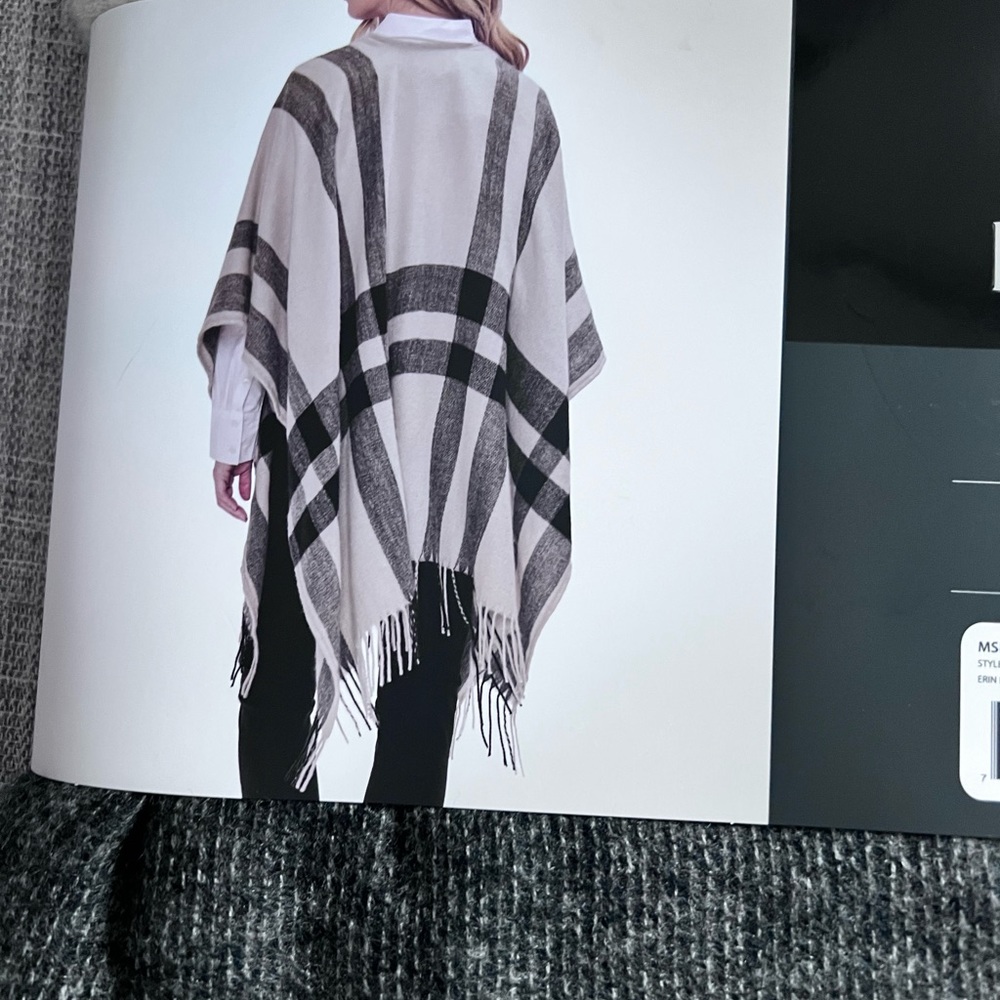 Banana Republic cashmere wrap - Picture 5 of 6